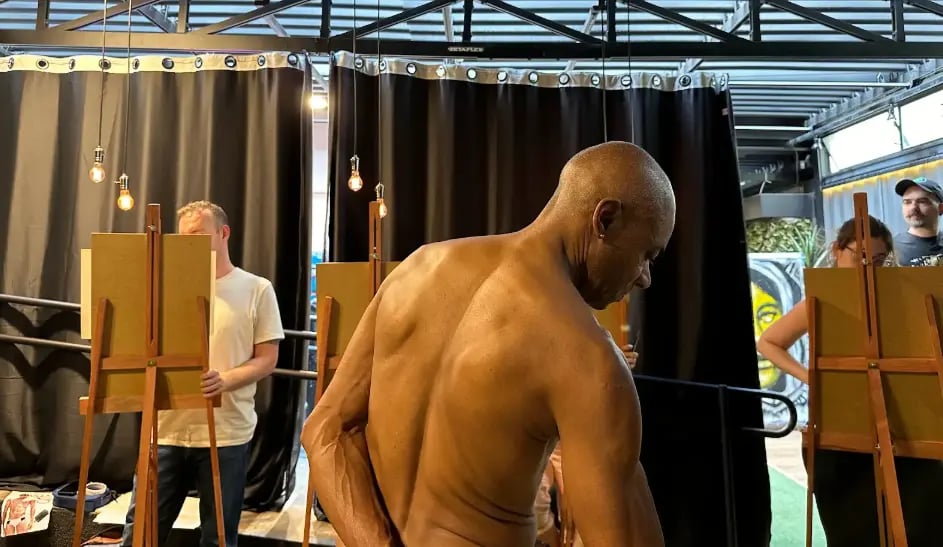 Homem negro modelo para obra de arte